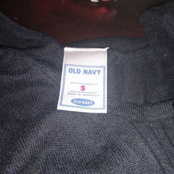 Old Navy - Picture 2 of 3